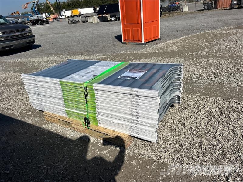  Quantity of (19) 6' x 36" Trex Enhance Steel Raili مكونات أخرى
