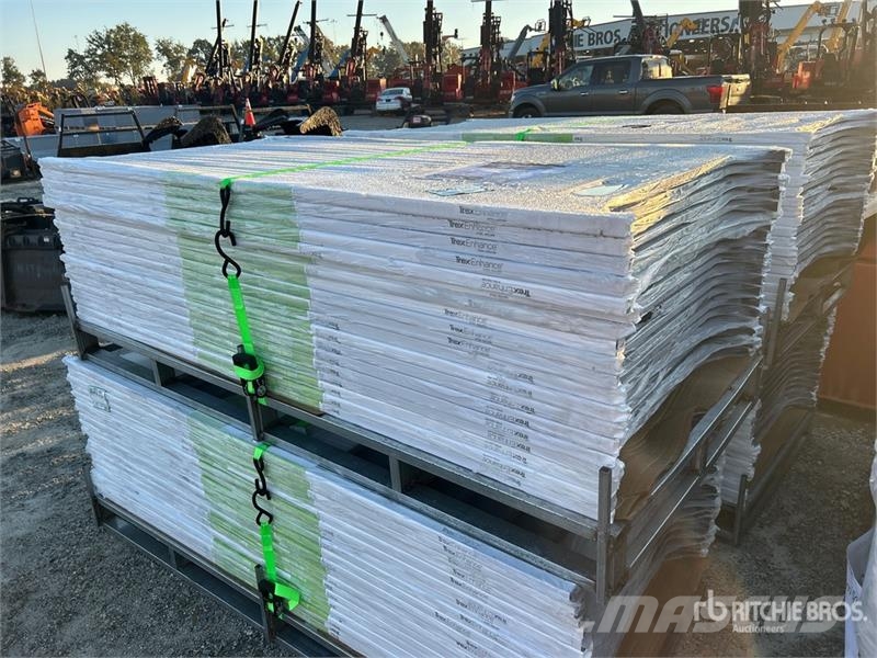  Quantity of (19) 6'x 36 in Trex Enhance Steel Rail مكونات أخرى