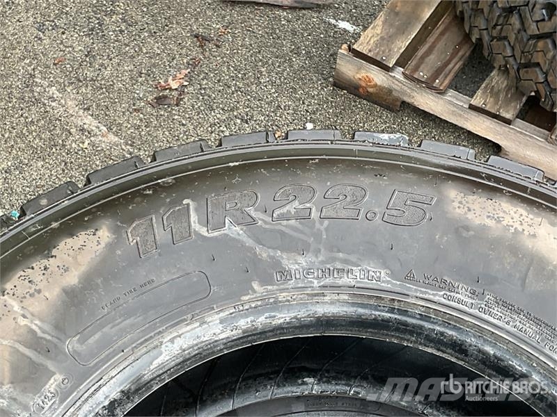 Quantity of (2) 11R22.5 Tires w/(1) Wheel Transport - Inne
