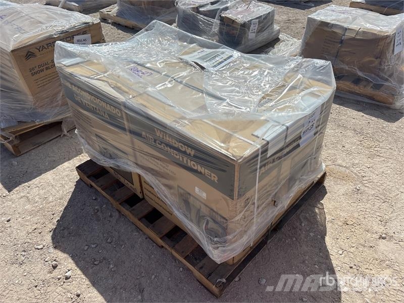  Quantity of (2) 18,000 BTU Window Air Conditioner Sildīšanas un atkausēšanas iekārtas
