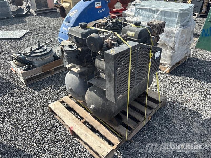  Quantity of (2) 30 gal Air Compressor Kompressoren