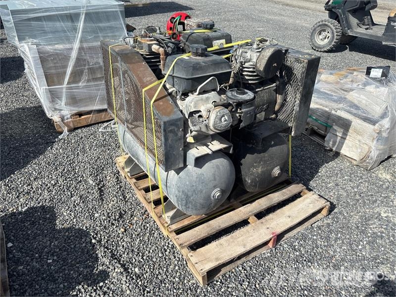  Quantity of (2) 30 gal Air Compressor Kompressoren