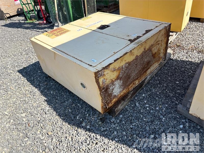  Quantity of (2) 43-Wx18-Dx44-T Fire Cabinets مكونات أخرى