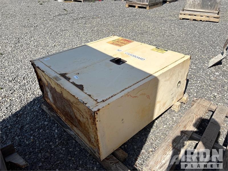  Quantity of (2) 43-Wx18-Dx44-T Fire Cabinets مكونات أخرى