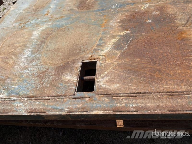Quantity of (2) 8 ft x 20 ft (4 in Wall) Trench S 드릴링 장비 부속품 및 예비 부품