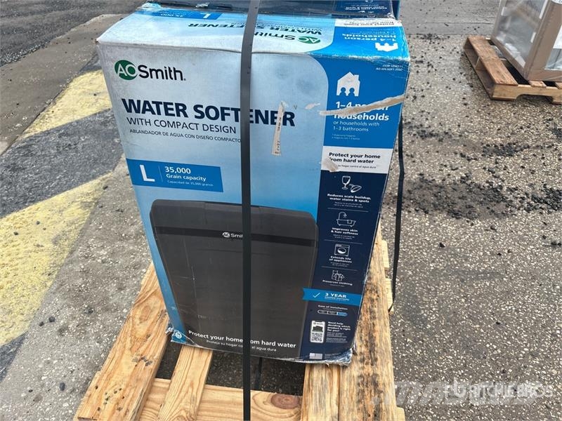 Quantity of (2) A.O. Smith Water Softeners (Unused Sonstige Landmaschinen