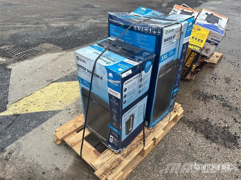 Quantity of (2) A.O. Smith Water Softeners (Unused Sonstige Landmaschinen