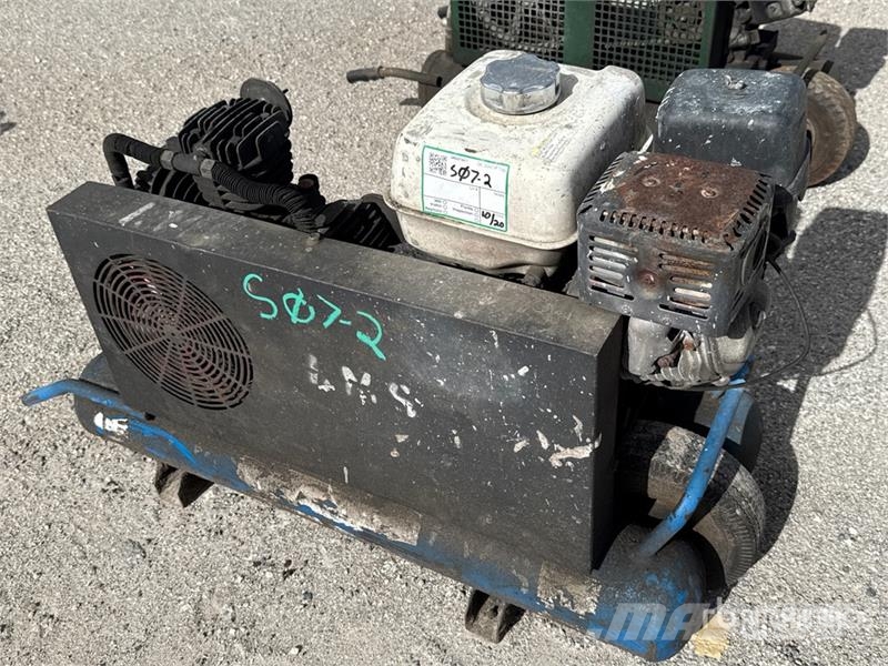  Quantity of (2) Air Compressor Compresoras