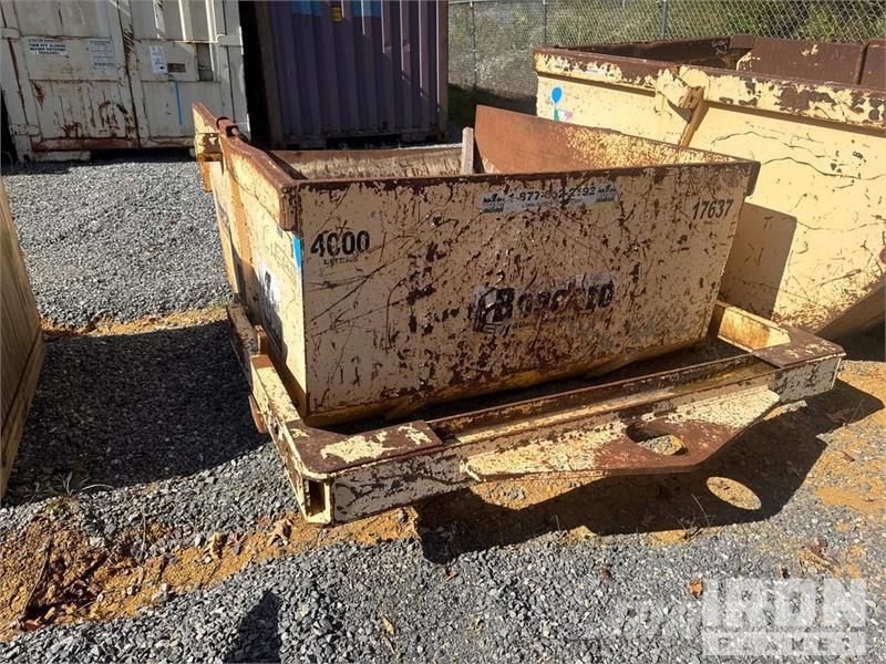 Quantity of (2) Boscaro 132 in Bucket クレーン部品と設備