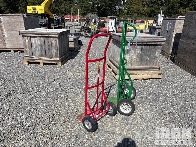  Quantity of (2) Bottle Hand Trucks مكونات أخرى
