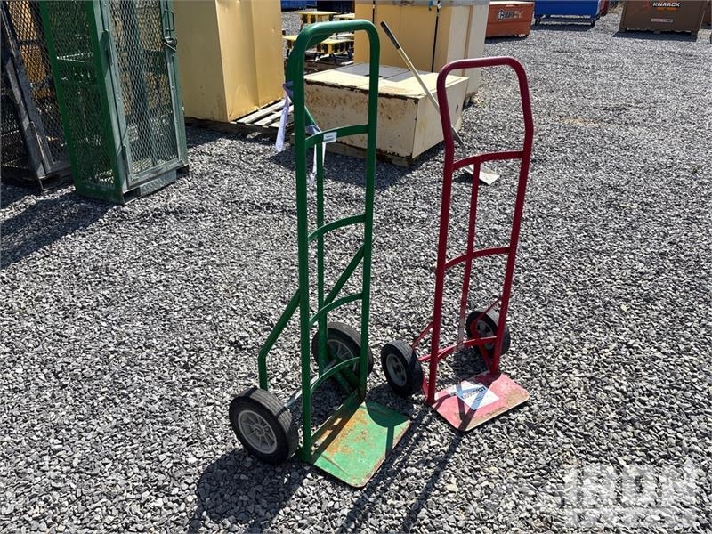  Quantity of (2) Bottle Hand Trucks مكونات أخرى