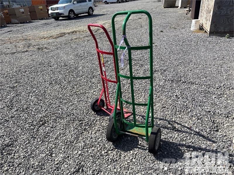  Quantity of (2) Bottle Hand Trucks مكونات أخرى
