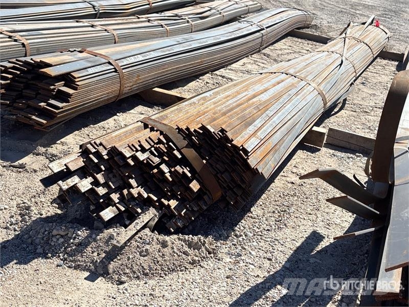 Quantity of (2) Bundles of Flat Bars (1) 1 1/2 in Vintsid, telfrid ja materjaliliftid