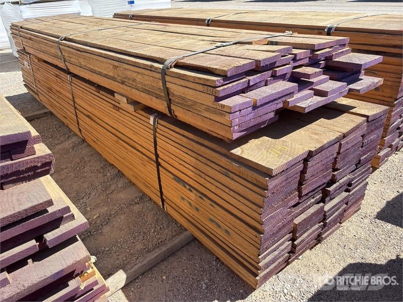 Quantity of (2) Bundles of Lumber 其他組件