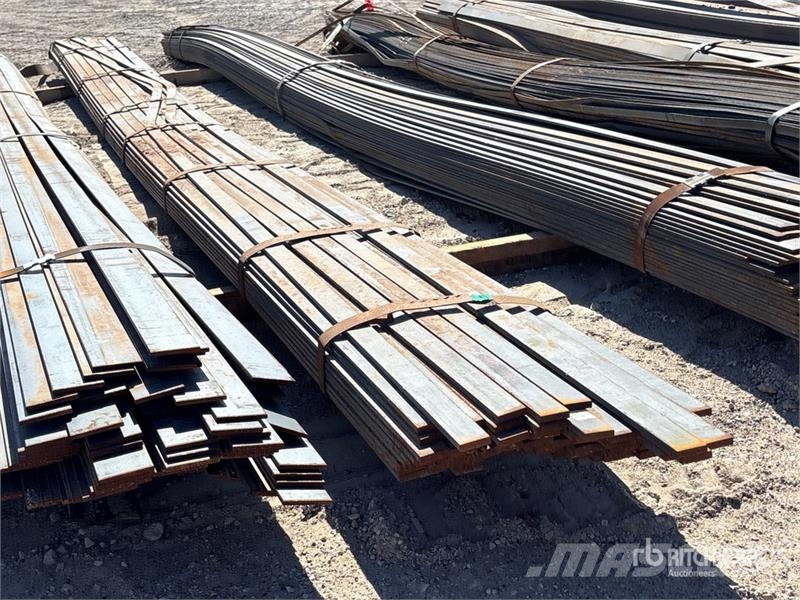 Quantity of (2) Bundles of Flat Bars (1) 1 1/2 in Vintsid, telfrid ja materjaliliftid