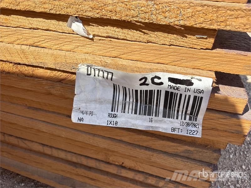 Quantity of (2) Bundles of Lumber 其他組件