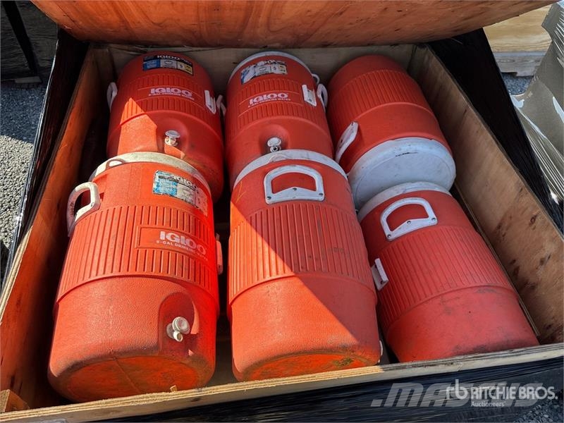 Quantity of (2) Crates of Contractor supplies Entreprenør - Andet