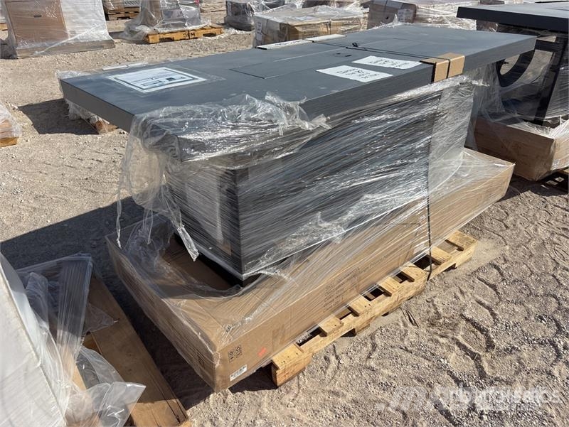 Quantity of (2) Fire Pit 76 in Adjustable Height P Andre komponenter