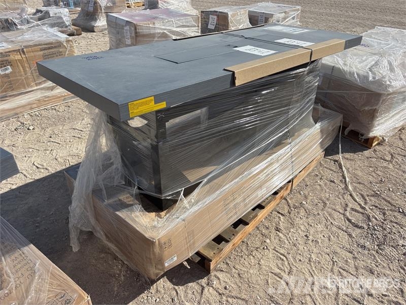 Quantity of (2) Fire Pit 76 in Adjustable Height P Andre komponenter