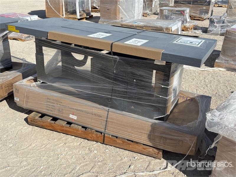 Quantity of (2) Fire Pit 76 in Adjustable Height P Andre komponenter