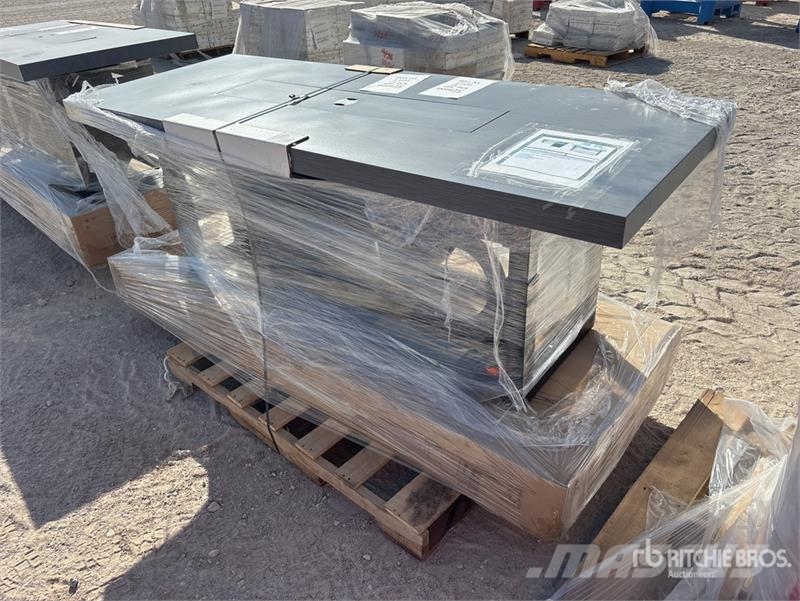 Quantity of (2) Fire Pit 76 in Adjustable Height P Andre komponenter
