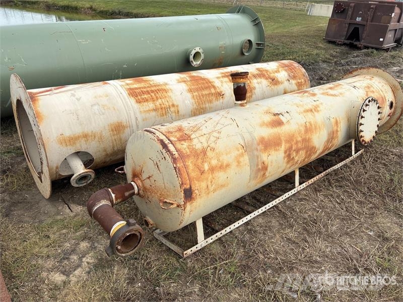  Quantity of (2) Flare Knockout Drums معدات التجهيز