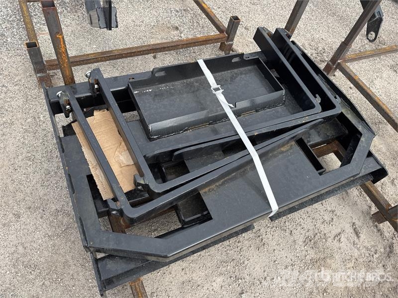 Quantity of (2) GIYI GY-FR47 36 in Mini Skid Stee Horquillas