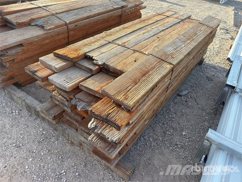 Quantity of 2 in x 7 in Lumber Egyéb alkatrészek