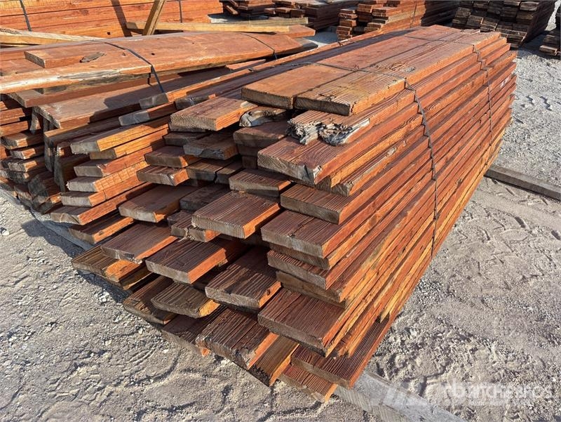  Quantity of 2 in x 7 in Lumber مكونات أخرى
