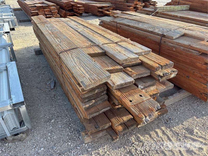 Quantity of 2 in x 7 in Lumber Egyéb alkatrészek