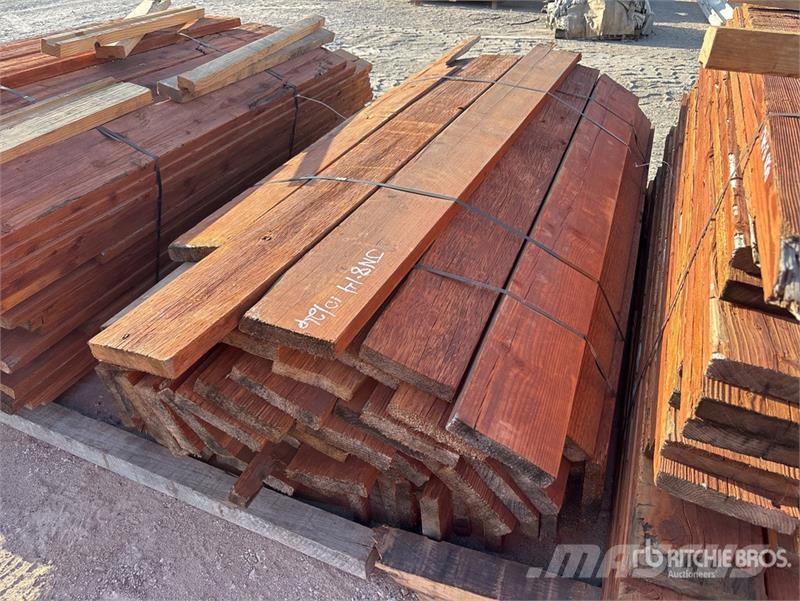  Quantity of 2 in x 7 in Lumber Egyéb alkatrészek