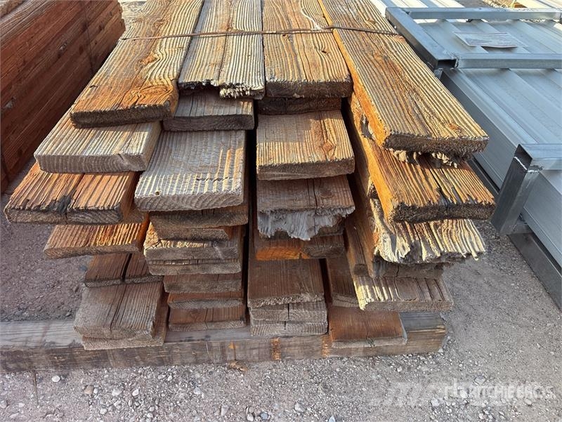Quantity of 2 in x 7 in Lumber Egyéb alkatrészek