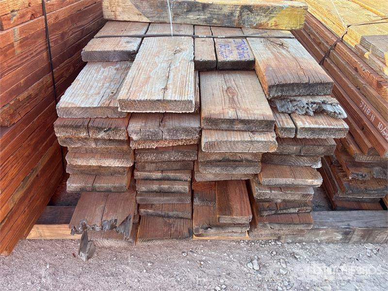 Quantity of 2 in x 7 in Lumber Egyéb alkatrészek