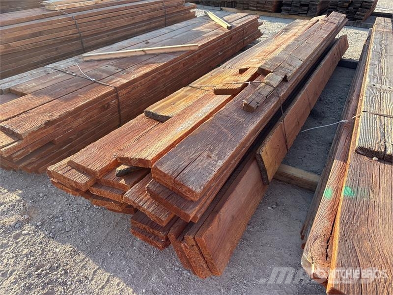 Quantity of 2 in x 7 in Lumber Egyéb alkatrészek