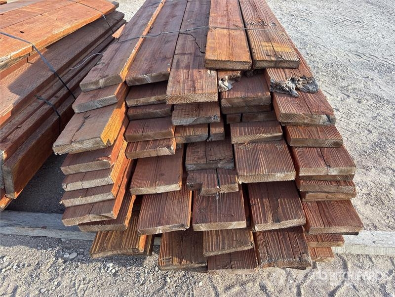  Quantity of 2 in x 7 in Lumber مكونات أخرى