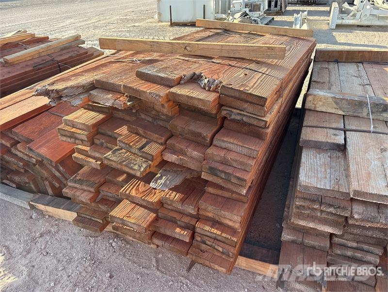 Quantity of 2 in x 7 in Lumber Egyéb alkatrészek