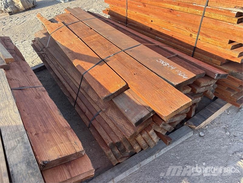  Quantity of 2 in x 7 in Lumber Egyéb alkatrészek