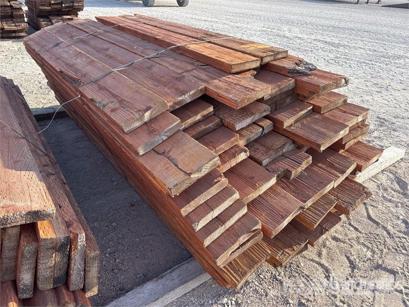  Quantity of 2 in x 7 in Lumber مكونات أخرى