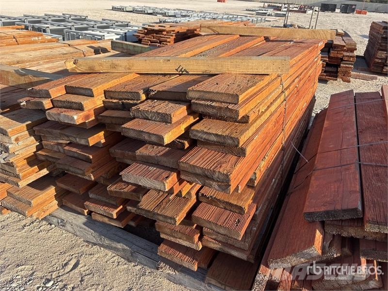 Quantity of 2 in x 7 in Lumber Egyéb alkatrészek