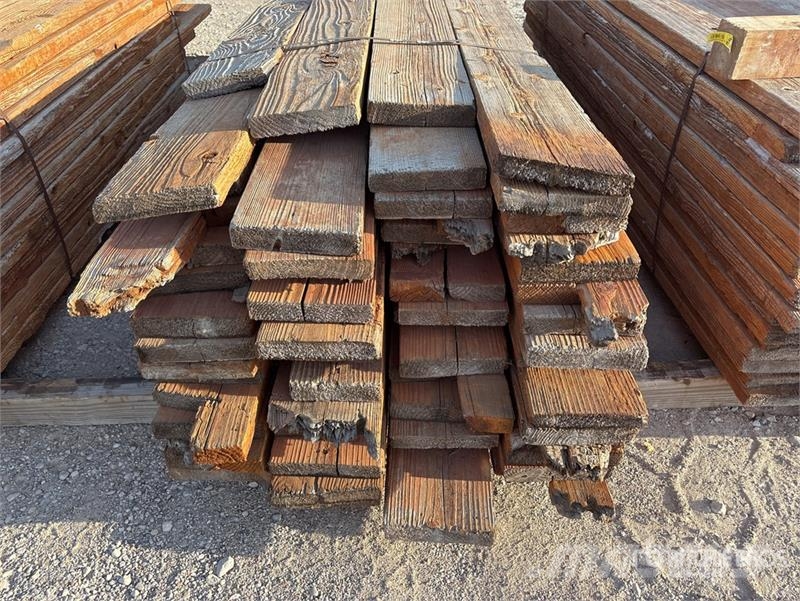 Quantity of 2 in x 7 in Lumber Egyéb alkatrészek