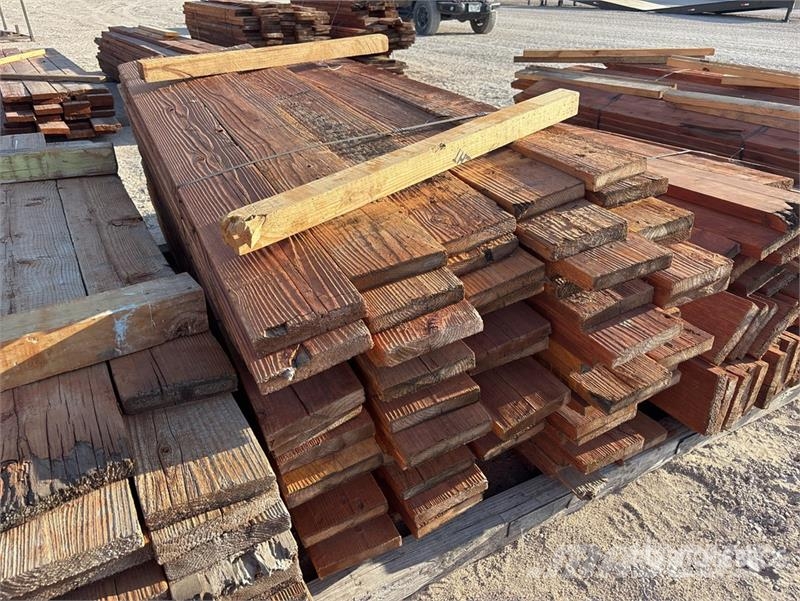 Quantity of 2 in x 7 in Lumber Egyéb alkatrészek