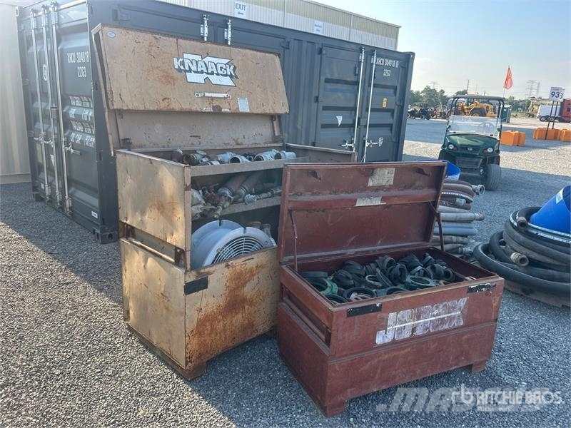  Quantity of (2) Job Site Box Drugi deli