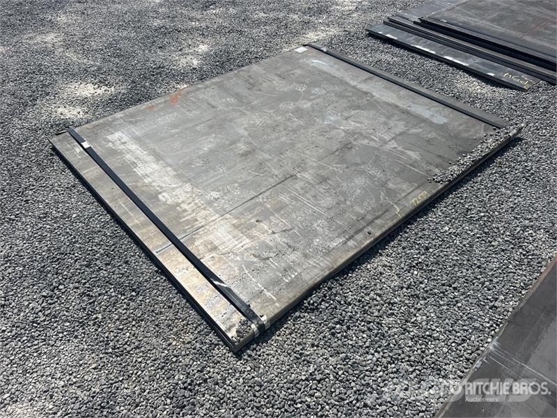 Quantity of (2) Kit Containers 6 ft x 6 ft 7 in ( Outros componentes