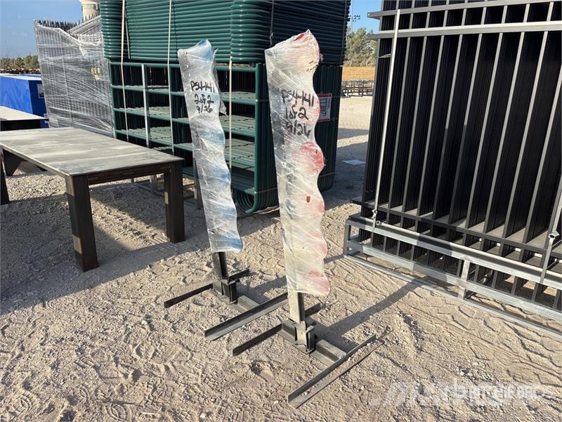 Quantity of (2) Kit Containers DT14 Targets (Unus Other components