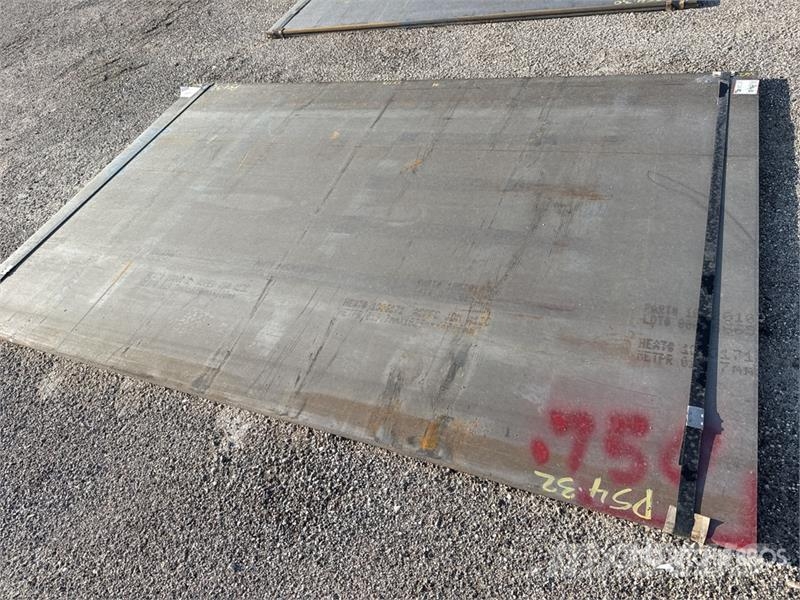 Quantity of (2) Kit Containers 6 ft x 9 ft 5 in S Andre komponenter