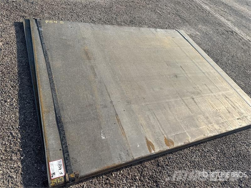 Quantity of (2) Kit Containers 6 ft x 9 ft Steel Andre komponenter
