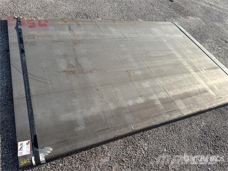 Quantity of (2) Kit Containers 6 ft x 9 ft 5 in S Andre komponenter