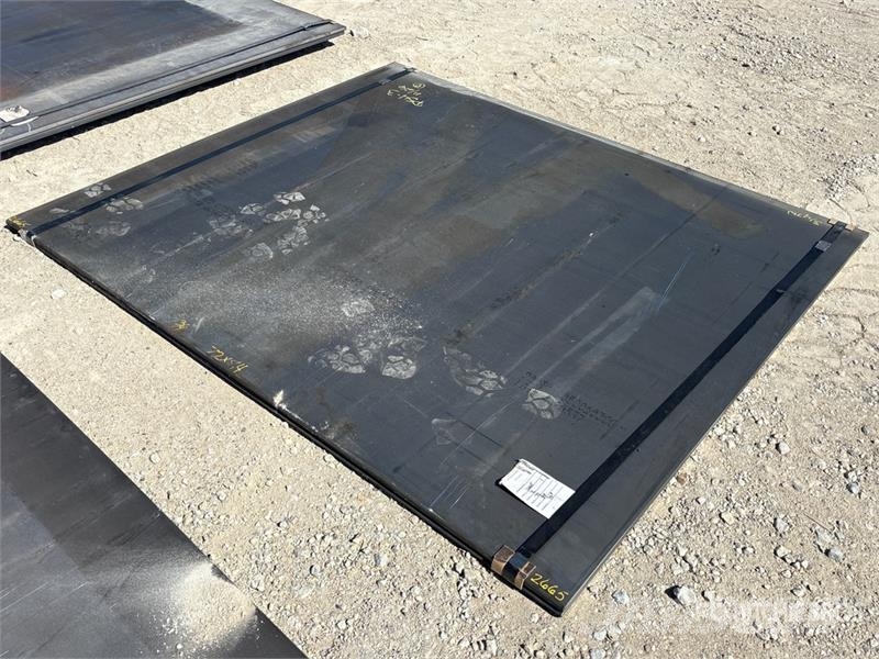 Quantity of (2) Kit Containers 6 ft x 7 ft (.75 in Outros componentes