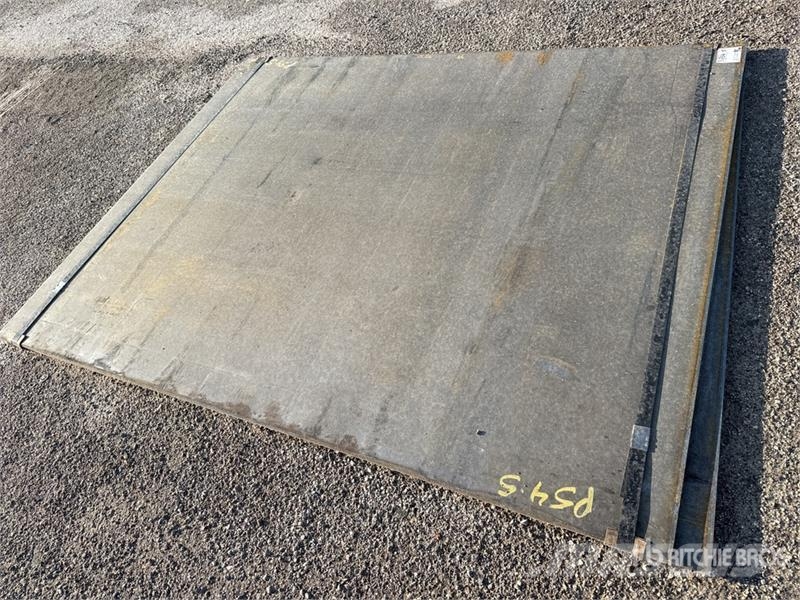 Quantity of (2) Kit Containers 6 ft x 9 ft Steel Andre komponenter