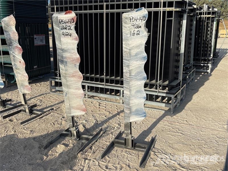 Quantity of (2) Kit Containers DT14 Targets (Unus Other components